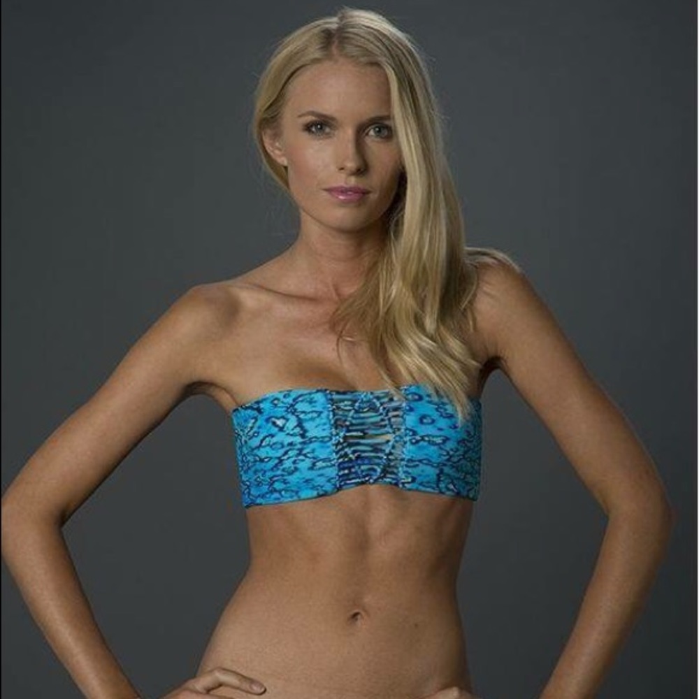 mikoh tonga top